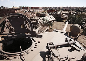 “戦車の墓地”　Tank Graveyard
